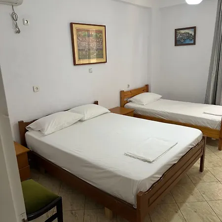 Vila Rapo Himare Exterior photo