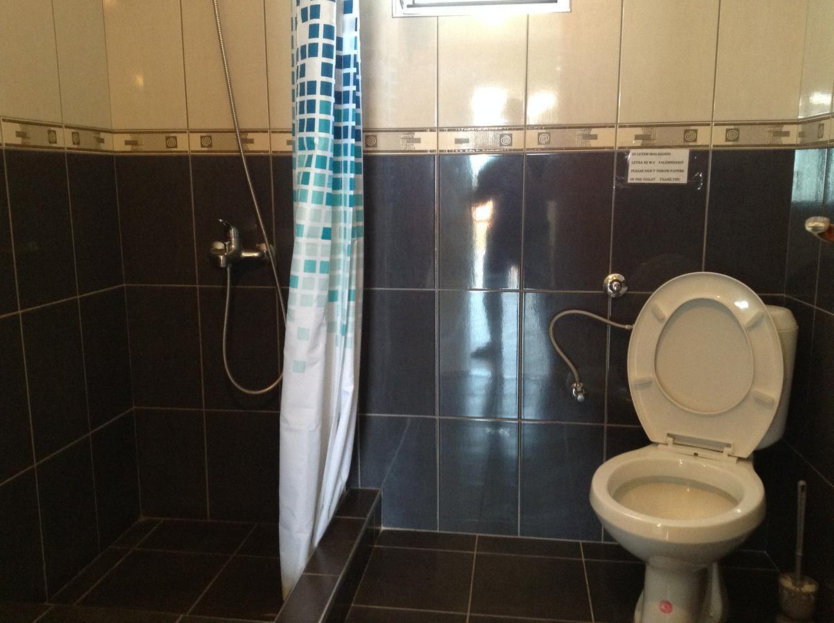 Rapo Apartment Himare